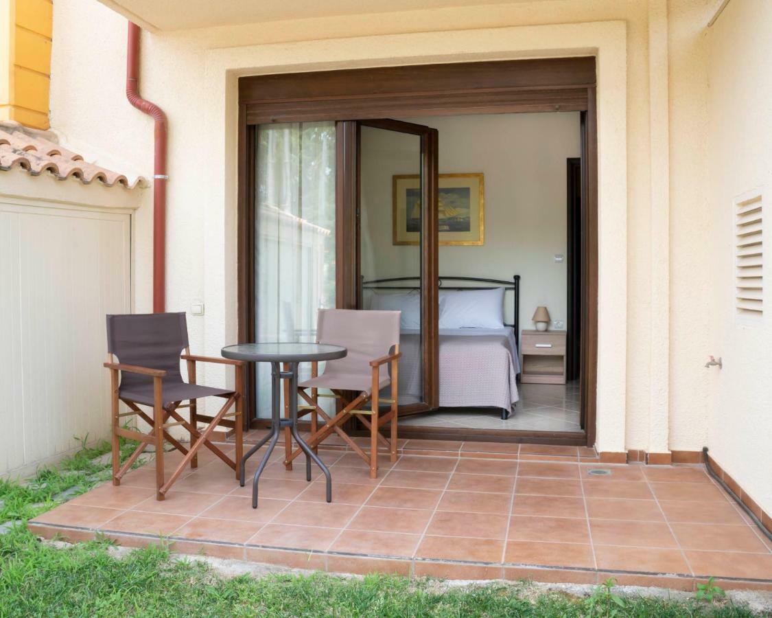 Alexandros Maisonettes