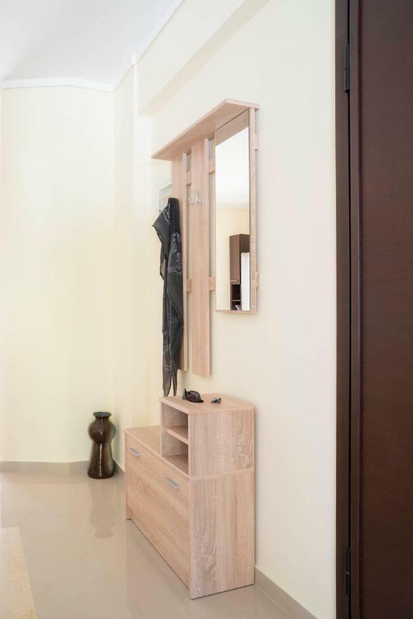 度假居 Alexandros Maisonettes Nea Moudania